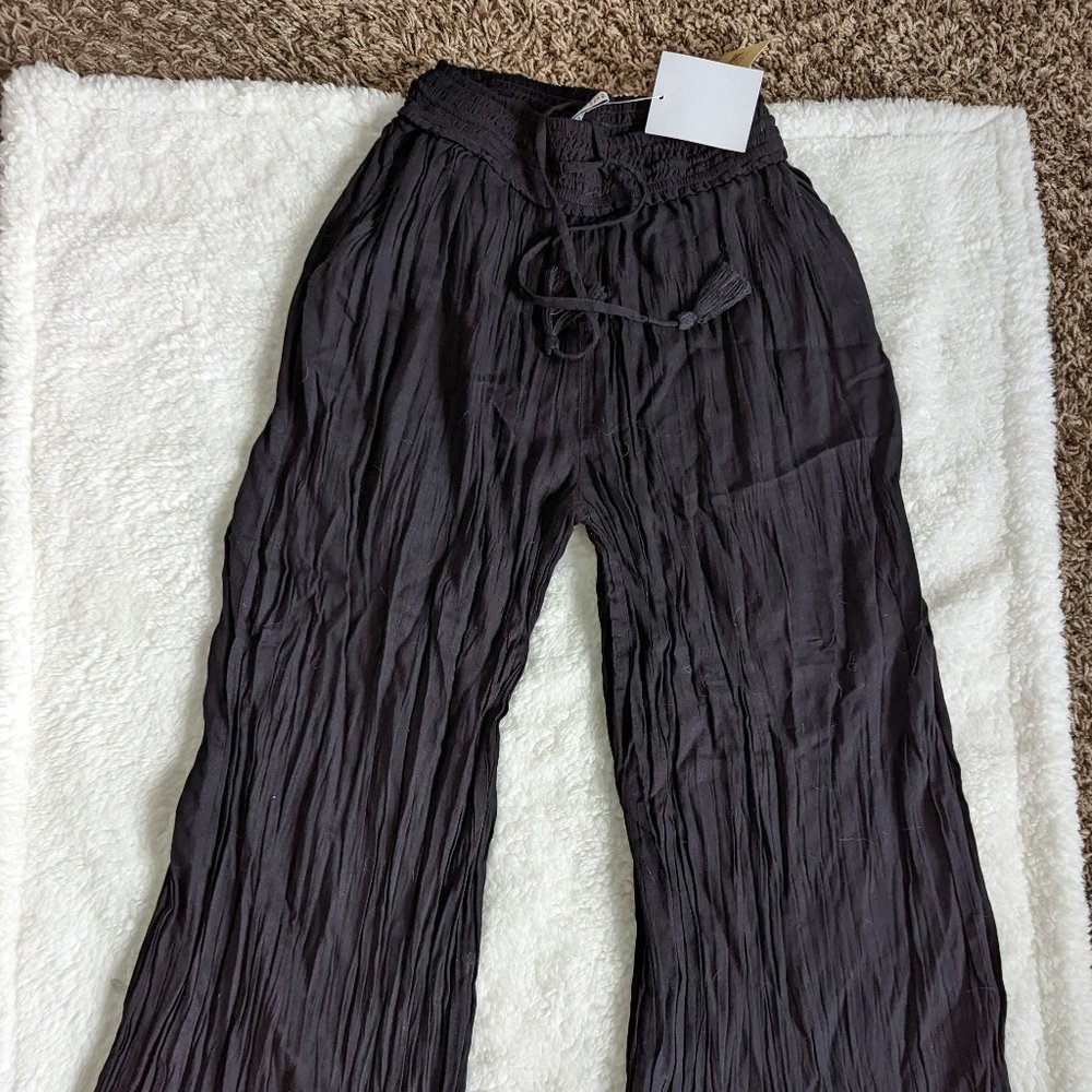 NWT Women's Juniors American Rag Black Gaucho Capri Pants sz XS